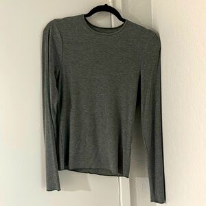 Dark grey baby tee from Abercrombie and fitch size medium